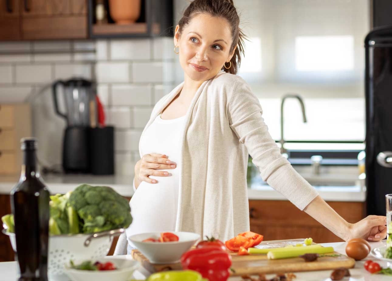 Nourishing Both Mom and Baby: A Guide to Nutrition and Home Cooking During Pregnancy