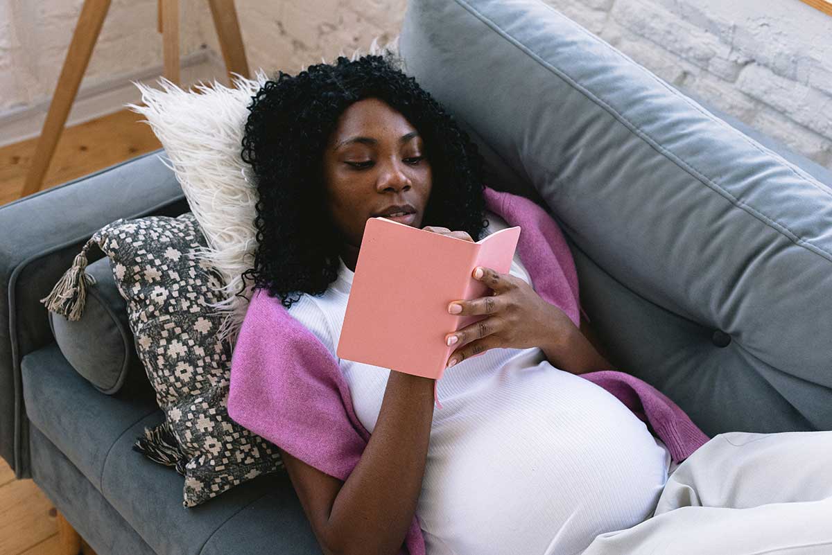 The Art of Reflection: The Importance of Pregnancy Journals in the Journey to Motherhood